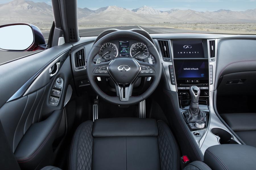 Интерьер Infiniti Q50 Red Sport 400 2017 года  (WW) (фото 37 из 41)